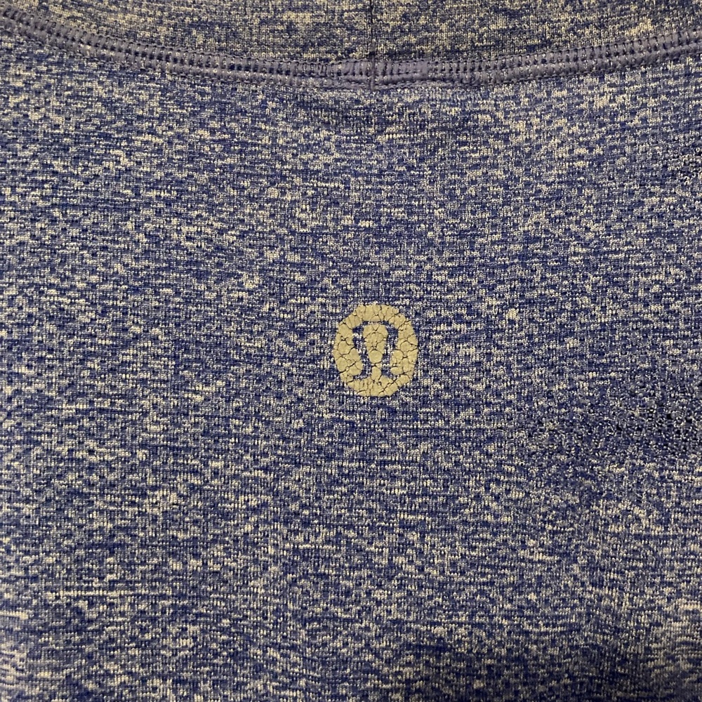 LULULEMON SLEEVELESS TOP. Blue and fits xtra large. Really great material